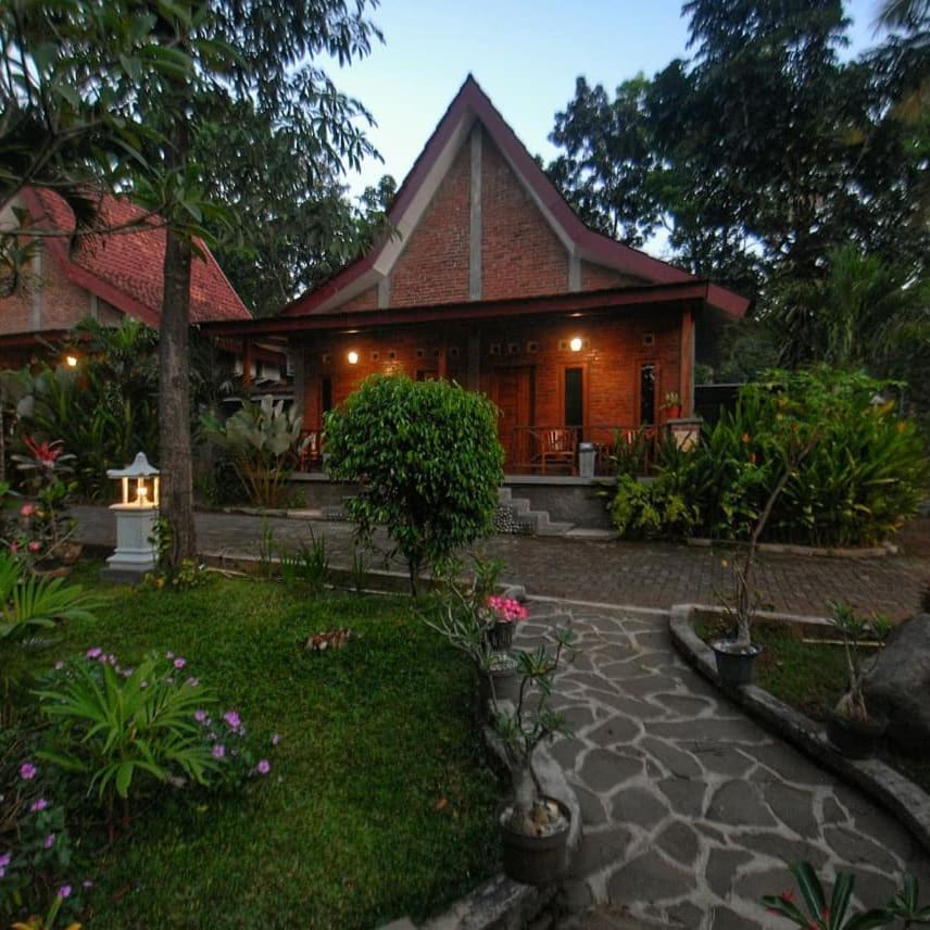 Omah Joglo Semarang Hotel Екстериор снимка